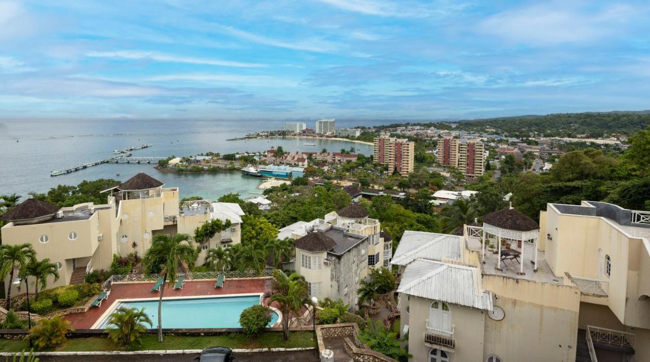 Pampered In Paradise Near Ian Fleming Airport Ocj 奥乔里奥斯 外观 照片